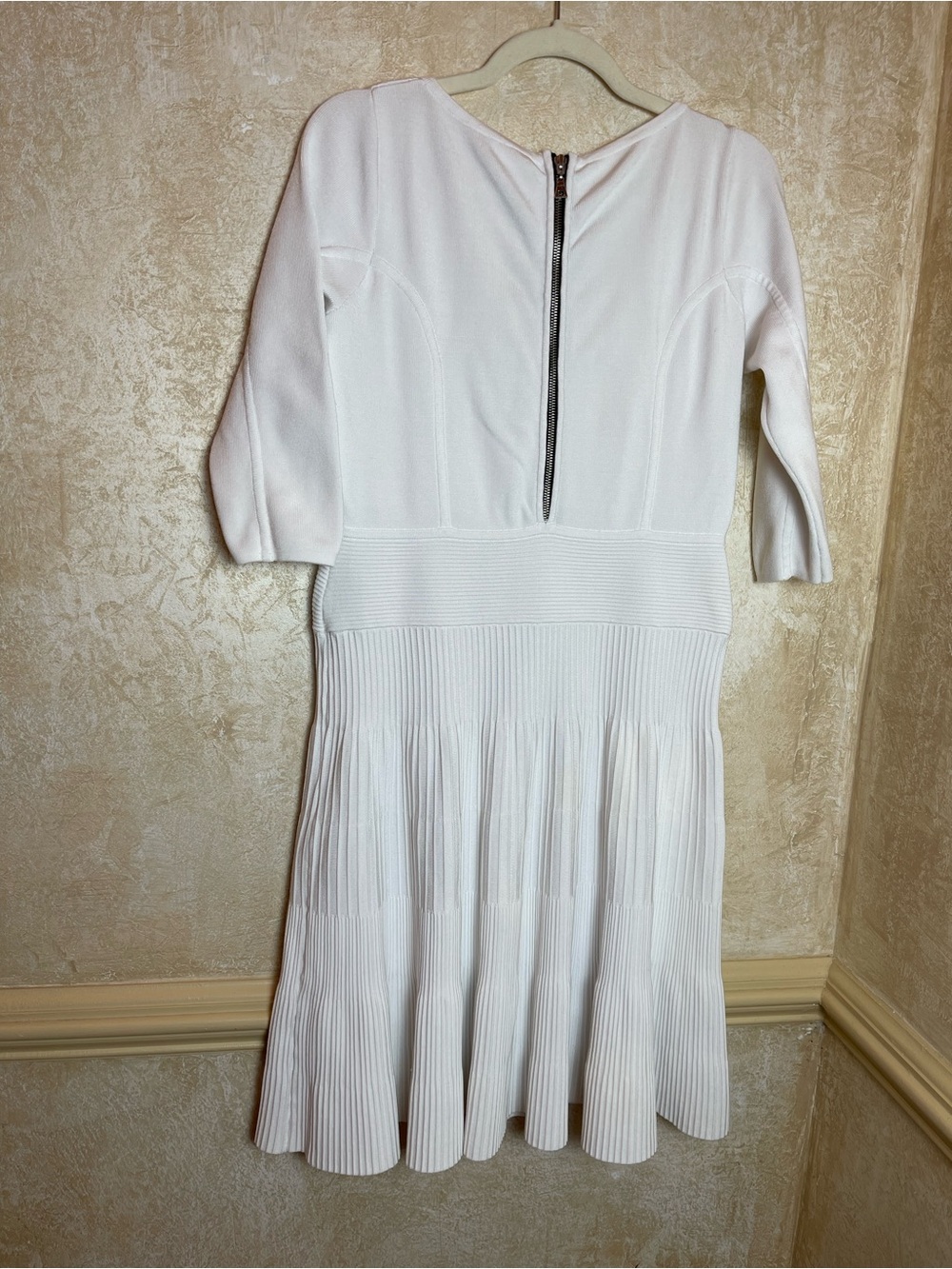 Milly White Fit and Flare Bandage Knit V-Neck Midi Dress Long Sleeve Size Large - Picture 5 of 13